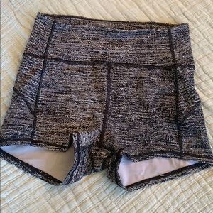 LULULEMON white and black spandex SHORTS